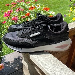 Reebok ortholite womens 8.5 new